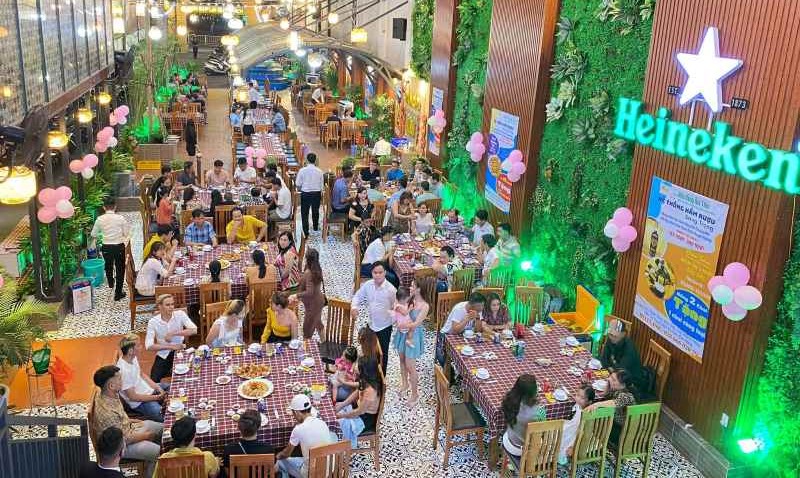 Quán ăn đường Hòa Bình, Tân Phú